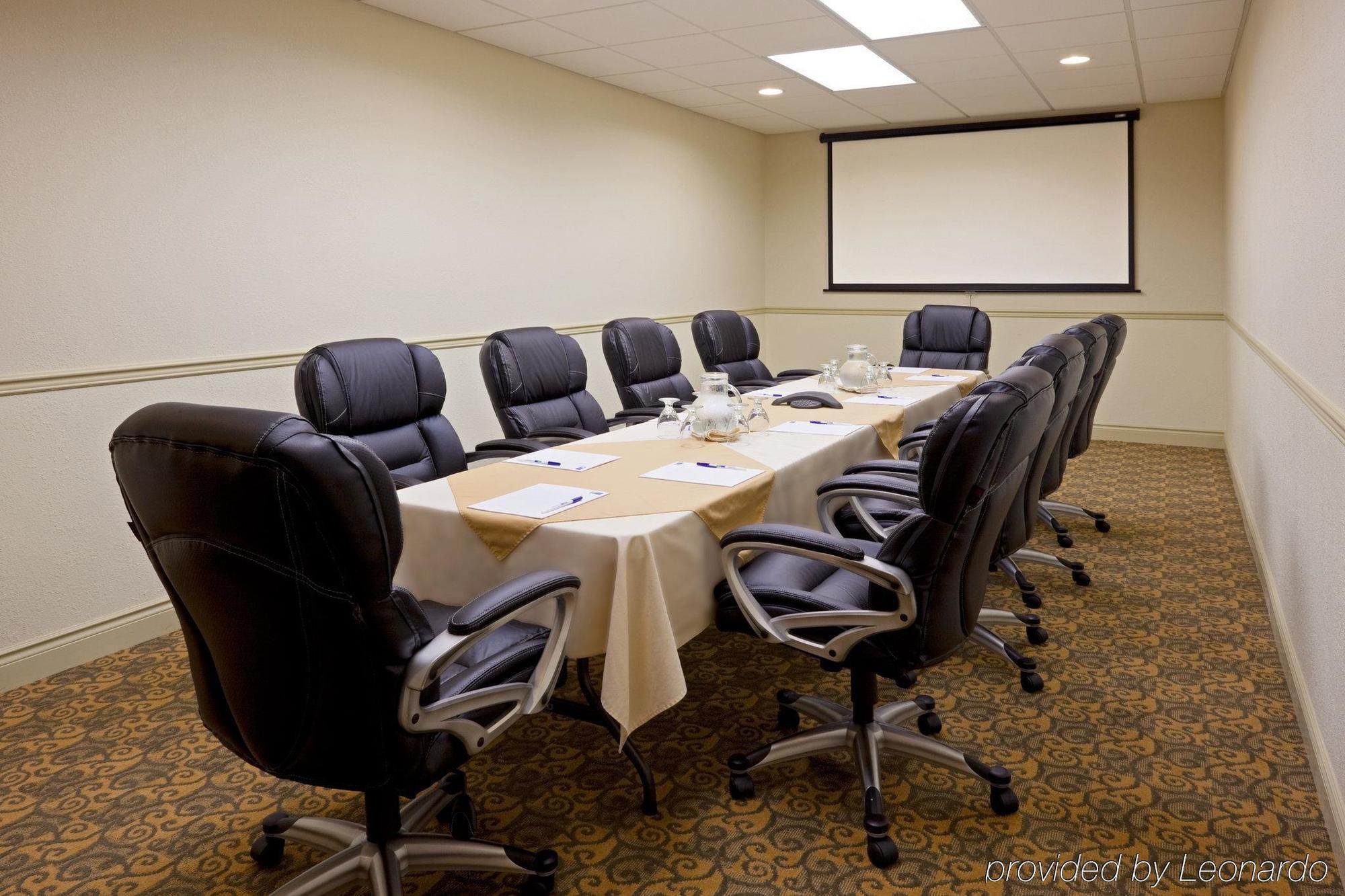 Holiday Inn Express Hotel & Suites 1000 Islands - Gananoque By Ihg Facilități foto